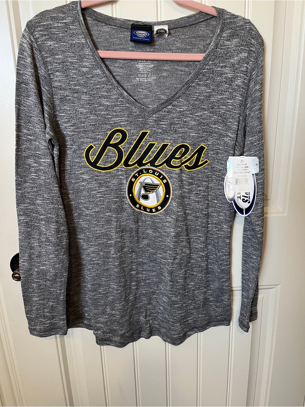 NHL Blues Women’s Gray V-Neck Long Sleeve Top